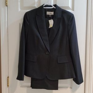 Ladies suit